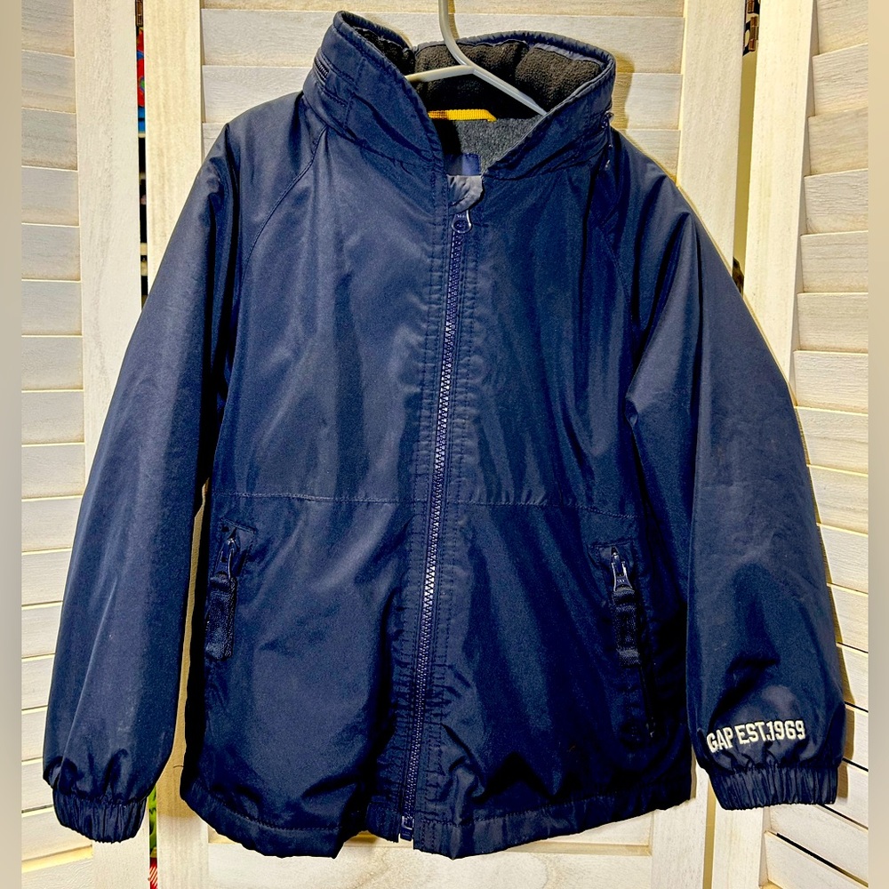 GAP Kids Water Resistant Fleece Lined Hooded Coat with Zippered Pockets GUC